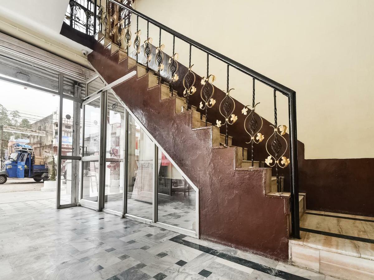 Hotel Lalit Palace Babina Esterno foto