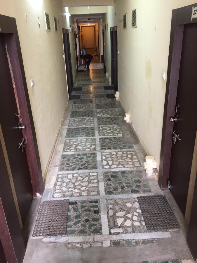 Hotel Lalit Palace Babina Esterno foto